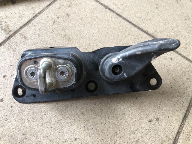 bontott PEUGEOT PARTNER Jobb Csomagtérajtó Zárszerkezet