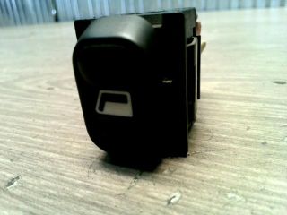 bontott PEUGEOT PARTNER Jobb első Ablakemelő Kapcsoló