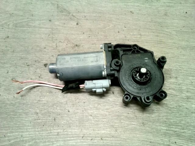 bontott PEUGEOT PARTNER Jobb első Ablakemelő Motor