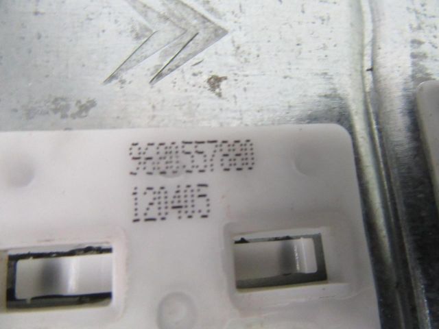 bontott PEUGEOT PARTNER Jobb első Ablakemelő Szerkezet (Elektromos)