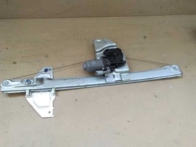 bontott PEUGEOT PARTNER Jobb első Ablakemelő Szerkezet (Elektromos)