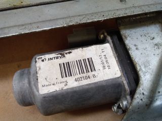 bontott PEUGEOT PARTNER Jobb első Ablakemelő Szerkezet (Elektromos)