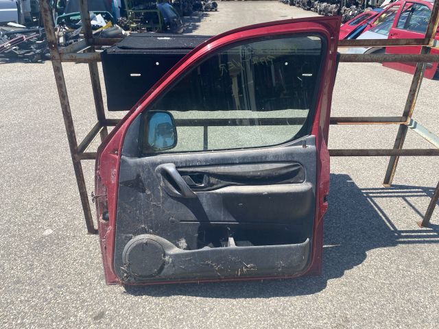 bontott PEUGEOT PARTNER Jobb első Ajtó (Részeivel)