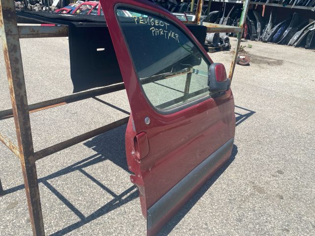 bontott PEUGEOT PARTNER Jobb első Ajtó (Részeivel)