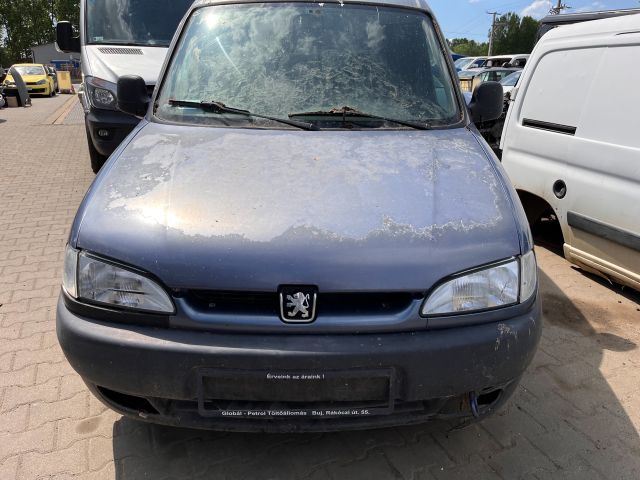 bontott PEUGEOT PARTNER Jobb első Ajtó (Üres lemez)