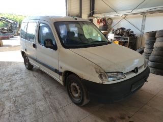 bontott PEUGEOT PARTNER Jobb első Ajtózár