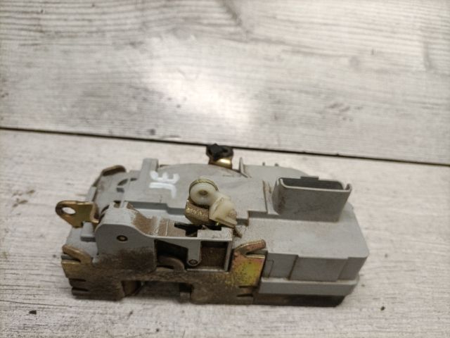 bontott PEUGEOT PARTNER Jobb első Ajtózár