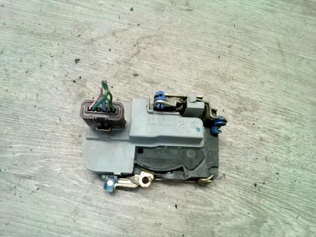 bontott PEUGEOT PARTNER Jobb első Ajtózár