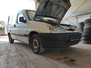 bontott PEUGEOT PARTNER Jobb első Ajtózár