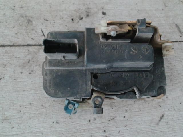 bontott PEUGEOT PARTNER Jobb első Ajtózár