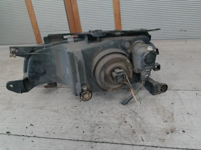 bontott PEUGEOT PARTNER Jobb Fényszóró