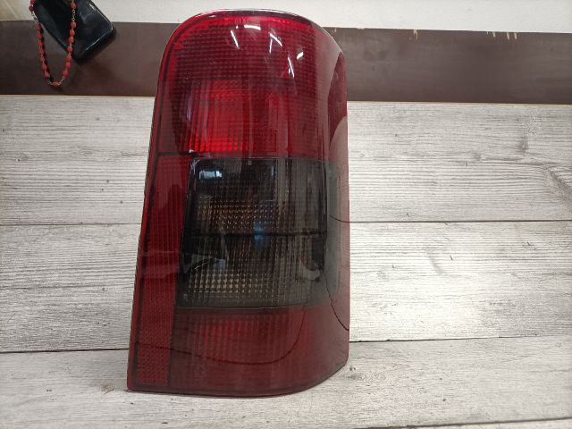 bontott PEUGEOT PARTNER Jobb Hátsó Lámpa