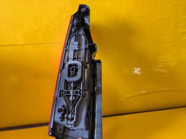 bontott PEUGEOT PARTNER Jobb Hátsó Lámpa