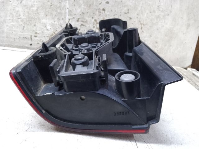 bontott PEUGEOT PARTNER Jobb Hátsó Lámpa