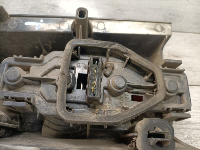 bontott PEUGEOT PARTNER Jobb Hátsó Lámpa