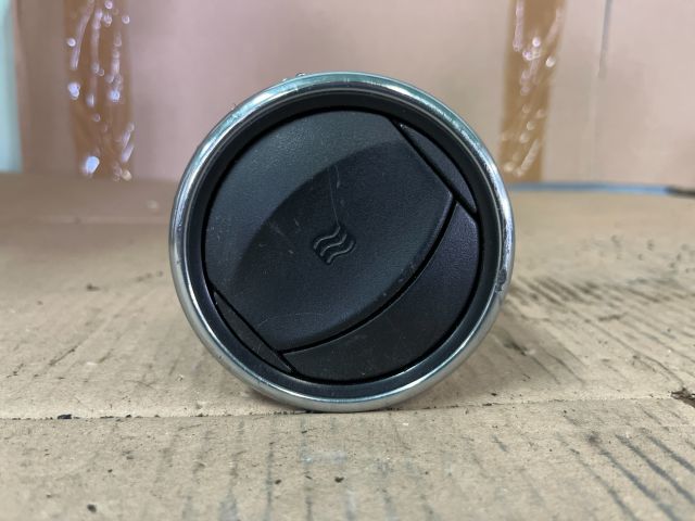 bontott PEUGEOT PARTNER Jobb Szellőző