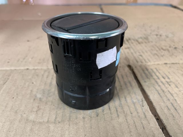 bontott PEUGEOT PARTNER Jobb Szellőző