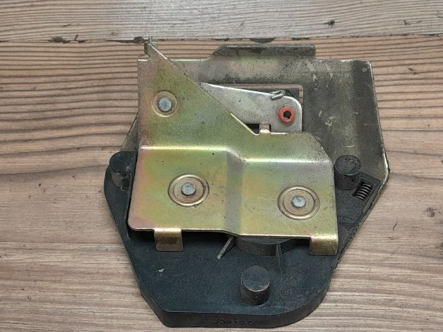 bontott PEUGEOT PARTNER Jobb Tolóajtó Zárszerkezet