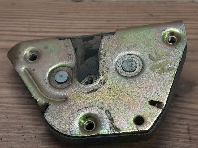 bontott PEUGEOT PARTNER Jobb Tolóajtó Zárszerkezet