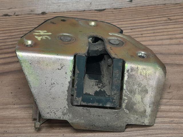 bontott PEUGEOT PARTNER Jobb Tolóajtó Zárszerkezet