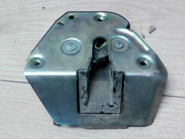 bontott PEUGEOT PARTNER Jobb Tolóajtó Zárszerkezet