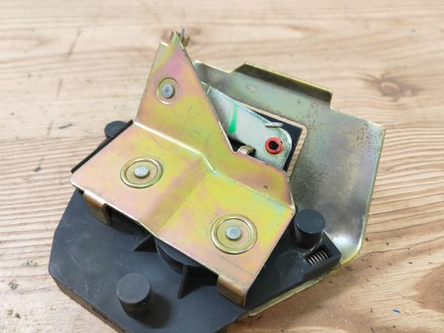 bontott PEUGEOT PARTNER Jobb Tolóajtó Zárszerkezet