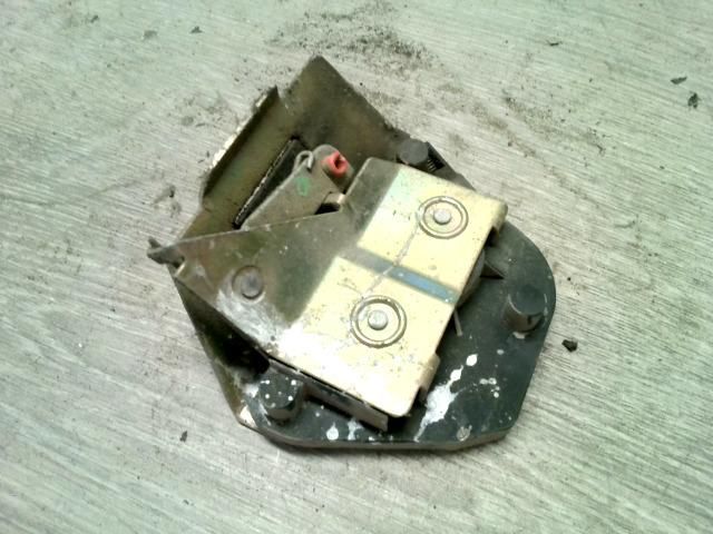 bontott PEUGEOT PARTNER Jobb Tolóajtó Zárszerkezet