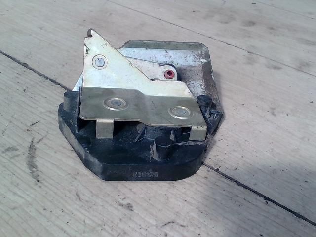 bontott PEUGEOT PARTNER Jobb Tolóajtó Zárszerkezet