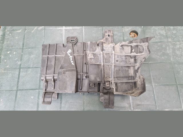 bontott PEUGEOT PARTNER Kartervédő