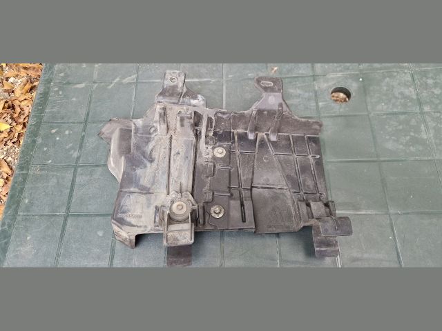 bontott PEUGEOT PARTNER Kartervédő