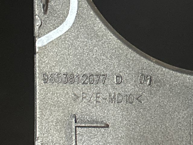 bontott PEUGEOT PARTNER Középkonzol Keret