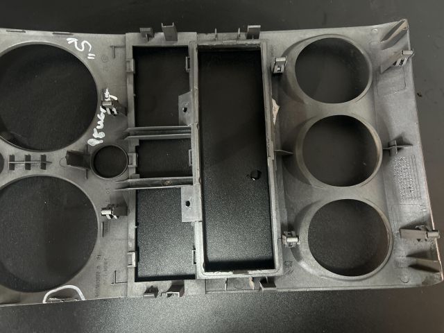 bontott PEUGEOT PARTNER Középkonzol Keret