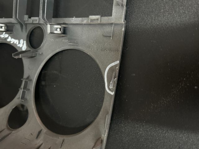 bontott PEUGEOT PARTNER Középkonzol Keret