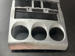 bontott PEUGEOT PARTNER Középkonzol Keret