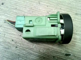 bontott PEUGEOT PARTNER Központizár Kapcsoló