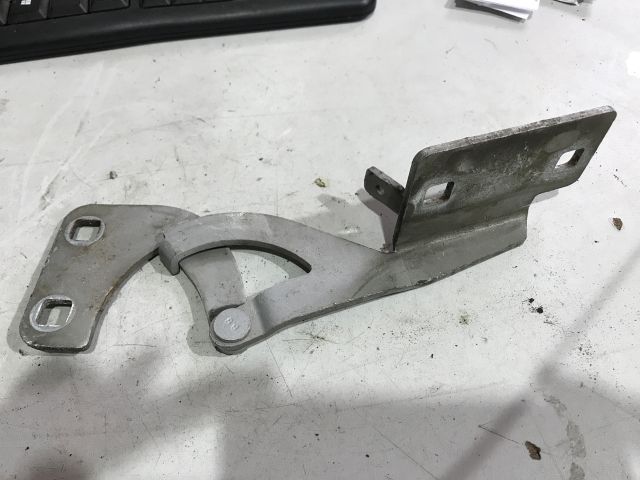 bontott PEUGEOT PARTNER Motorháztető Jobb Zsanér