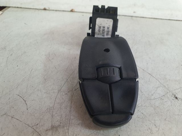 bontott PEUGEOT PARTNER Rádió / CD Kapcsoló