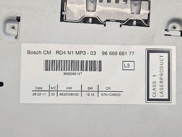 bontott PEUGEOT PARTNER Rádió / CD