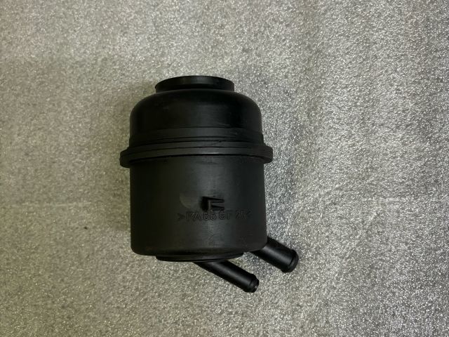 bontott PEUGEOT PARTNER Szervóolaj Tartály