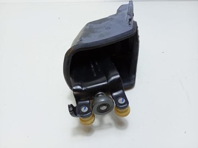 bontott PEUGEOT PARTNER Tolóajtó Sín Görgő