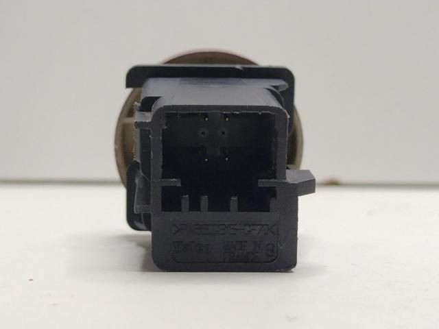 bontott PEUGEOT PARTNER Vészvillogó Kapcsoló