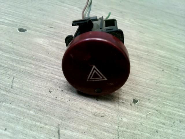 bontott PEUGEOT PARTNER Vészvillogó Kapcsoló