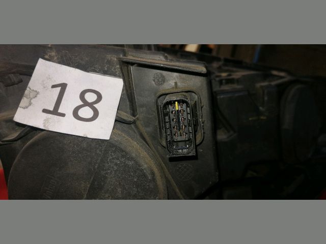 bontott PEUGEOT RIFTER Bal első Lámpabúra