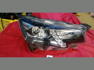bontott PEUGEOT RIFTER Jobb első Lámpabúra