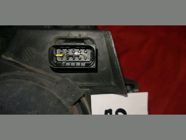 bontott PEUGEOT RIFTER Jobb első Lámpabúra