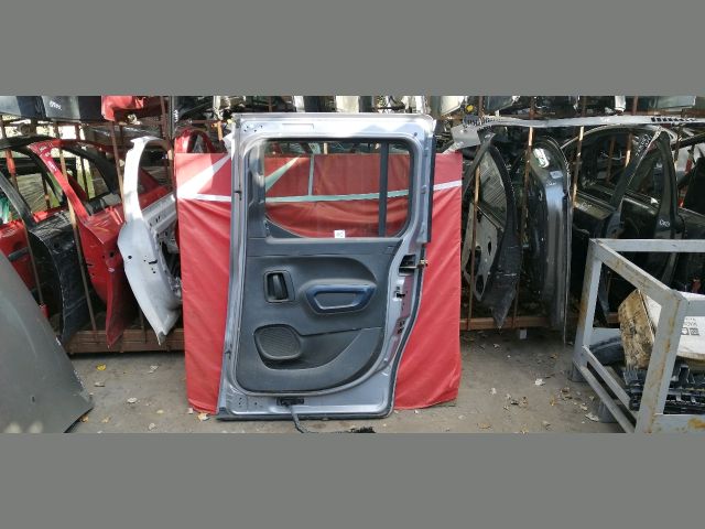 bontott PEUGEOT RIFTER Jobb Tolóajtó (Részeivel)