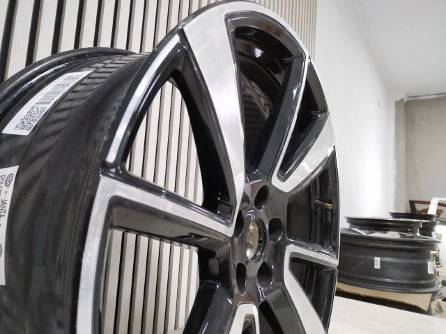 bontott POLESTAR POLESTAR 2 Alufelni (1 db)