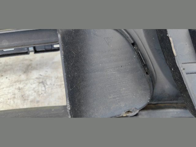 bontott PORSCHE 911 Első Lökhárító (Üresen)