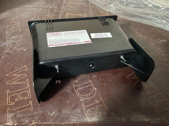 bontott PORSCHE 911 Első Tároló Rekesz