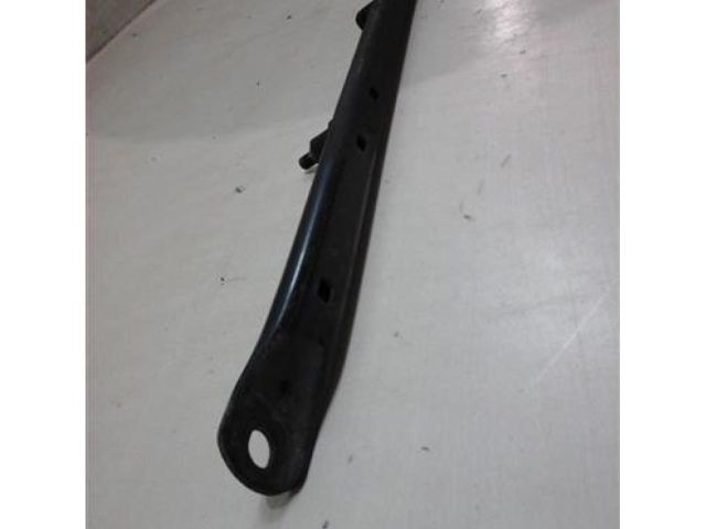 bontott PORSCHE 911 Hátsó középső Lökhárító Tartó (Műanyag)